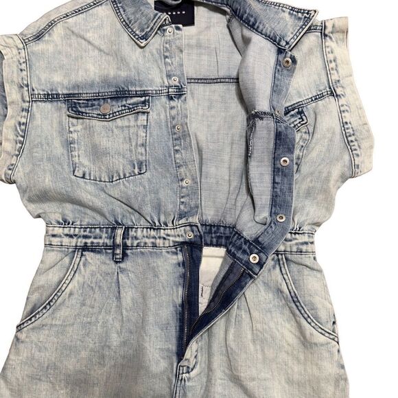Blank NYC Light Wash Denim Short Sleeve Romper LARGE NWT - Picture 14 of 16